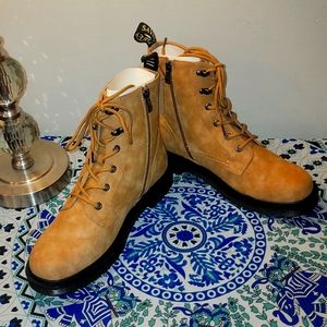 Savaii side zip and or lace up boots